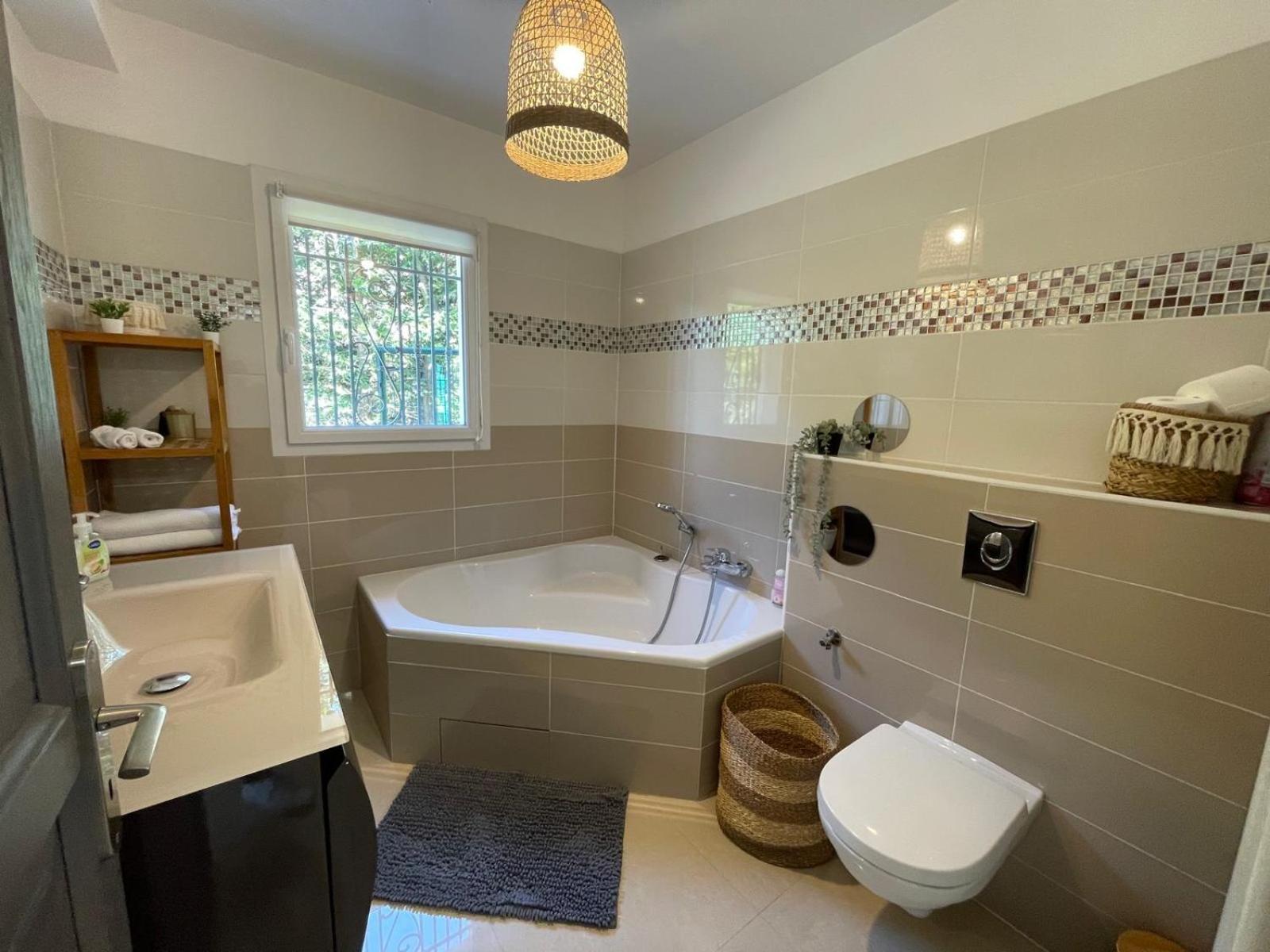 Appartement Villa D'Aurore Le Rouret Екстериор снимка